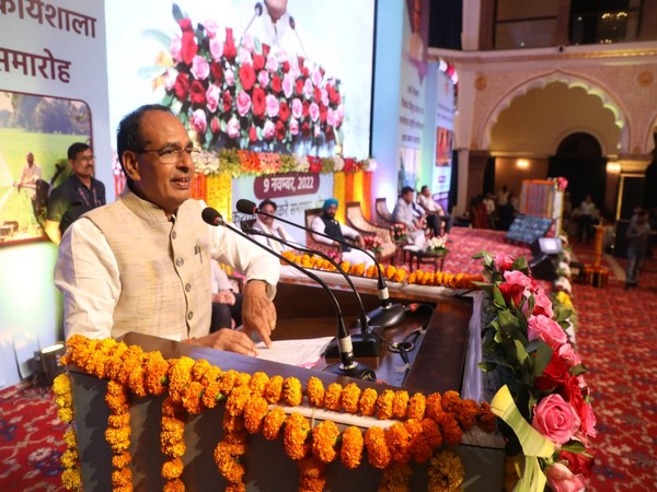 Madhya Pradesh Chief Minister Shivraj Singh Chouhan addressing the program (Photo/ANI)