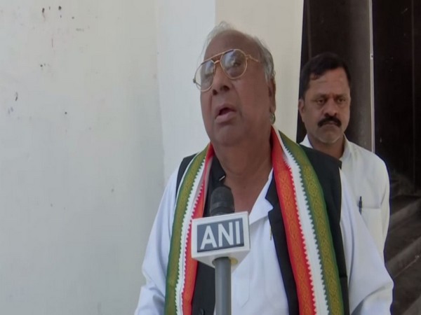 Former Congress MP V Hanumantha Rao (File Photo/ANI)