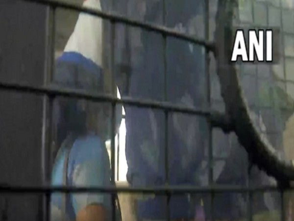 Rajiv Gandhi assassination convict Nalini Sriharan being taken to Katpadi Police Station in Tamil Nadu (Photo/ANI)