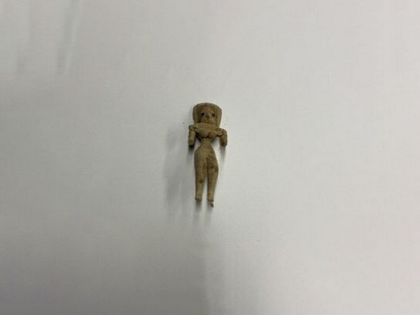 Mehrgarh Dolls, dated ca. 3500-2600 B.C.E (Photo Credit: Manhattan District Attorney's office website)