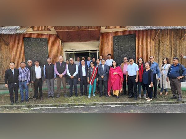 Visual of teh field visit (Picture Credits: PIB) 