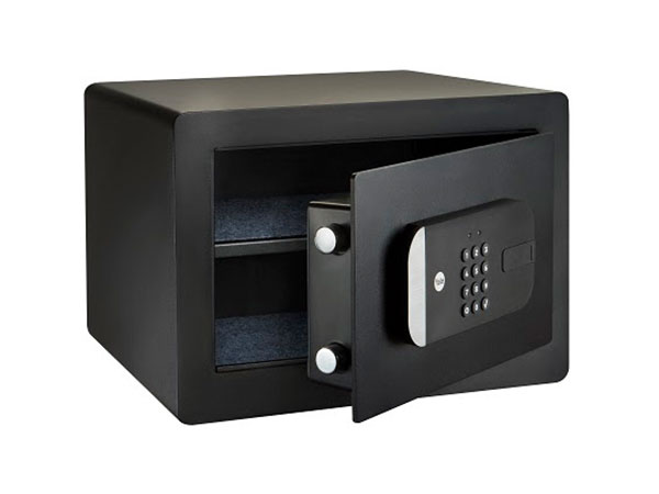 Apart from using the physical key to lock/unlock, the safe can also be operated using the Yale Access app, a customizable key code or even voice commands via the Yale Connect Wifi Bridge