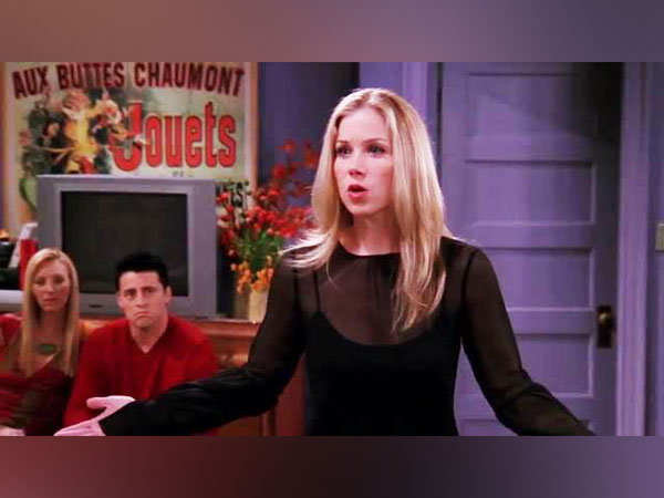 Applegate as 'Amy Greene' from the TV series 'FRIENDS' (Image Source: Twitter)