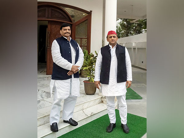 Samajwadi Party president Akhilesh Yadav and Shivpal Singh Yadav (File Photo/ANI)