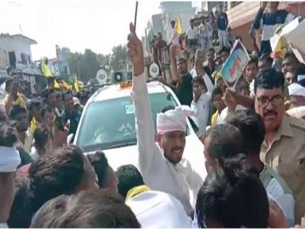 JAYS leaders gheored the Convoy of MP and MLA (Photo/ANI)