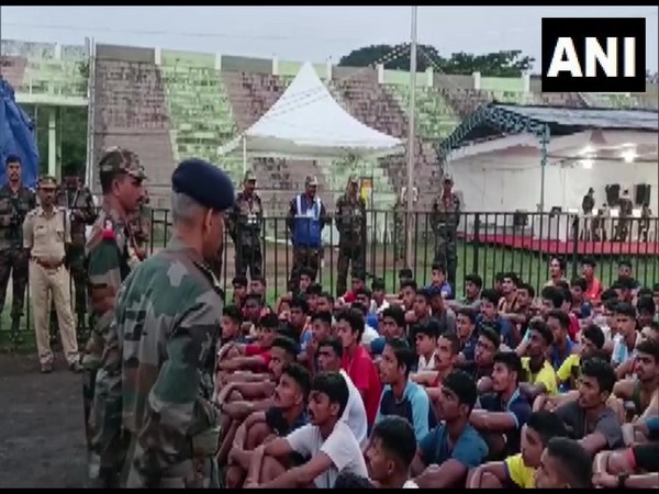 Youths in a large number took part in an agnipath recruitment rally in Kerala's Kollam district on Thursday. (Photo/ANI)