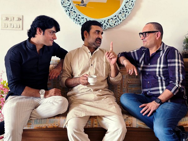 Pankaj Tripathi, Sandeep Singh (Image source: Twitter)
