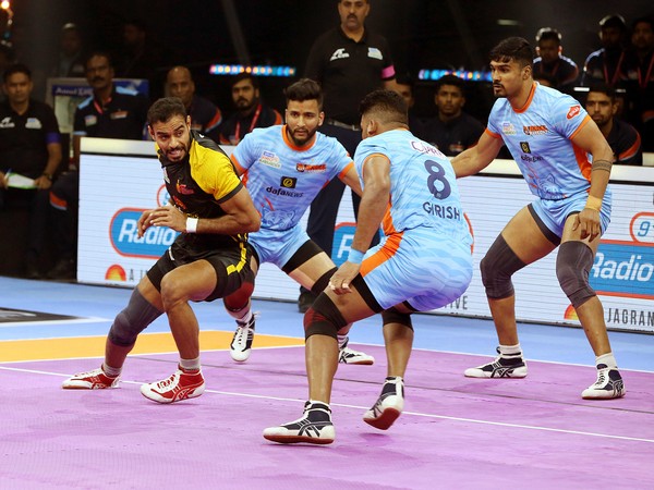 Bengal Warriors in action against Telugu Titans in Pro Kabaddi League (Image: PKL)