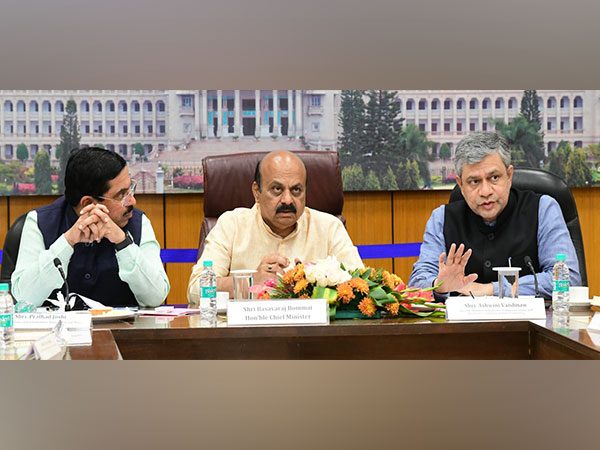 Karnataka CM Basavaraj Bommai and Union Railway Minister Ashwini Vaishnaw reviewed progress of the railway project (Twitter: Karnataka CMO)