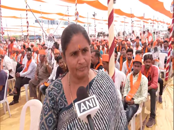 A local woman attending PM Modi's rally in Gujarat's Dhoraji (Photo:ANI)