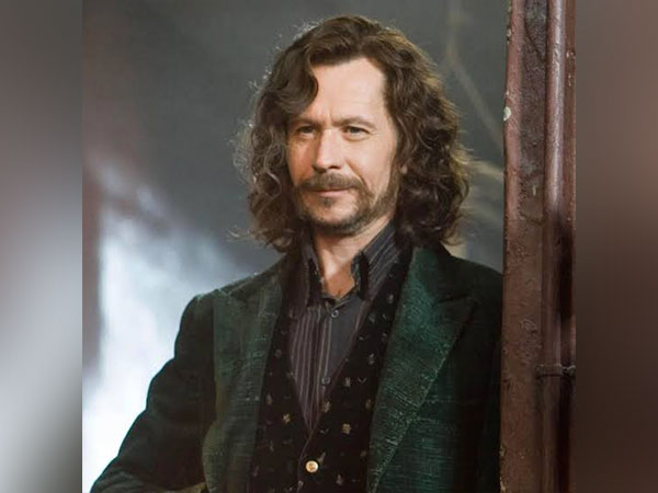 Gary Oldman as Sirius Black in the 'Harry Potter' film series (Image Source: Twitter)