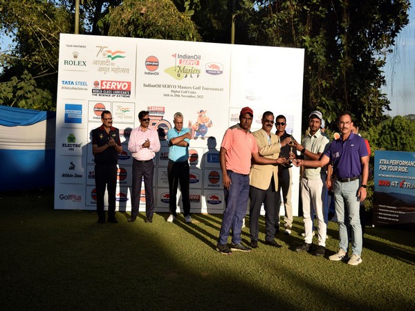 Vinay Kumar Yadav and team after winning Pro-Am event of Masters Golf 2022 (Image: PGTI)