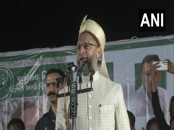 AIMIM chief Asaduddin Owaisi in Ahmedabad (Photo/ANI)