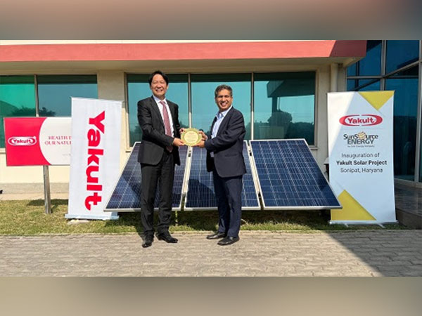 Hiroshi Hamada, MD, Yakult Danone India and Kushagra Nandan, Co-founder, MD & CEO, SunSource Energy