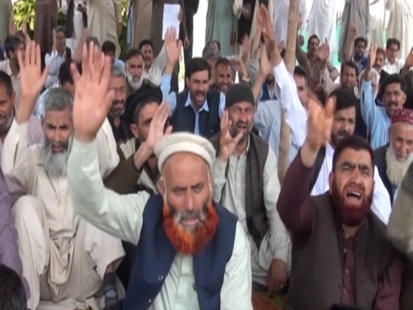PWD engineers in Gilgit Baltistan protest against discrimination