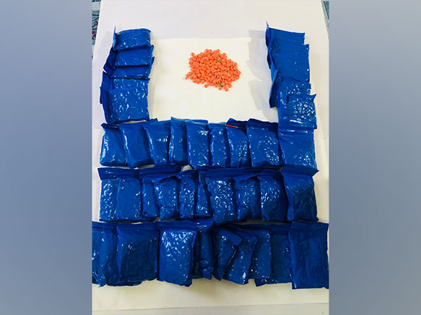 Drugs seized in  West Bengal's Balurghat (Photo/ANI)