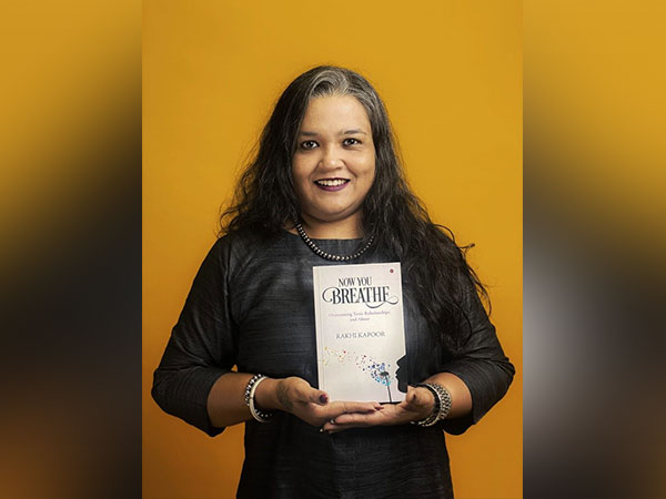 Best selling author Rakhi Kapoor releases her latest Book 