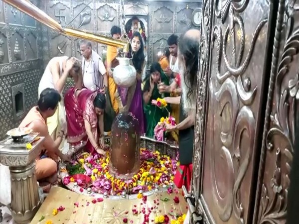 Visuals from the sanctum sanctorum of Mahakaleshwar temple. (Photo/ANI) 