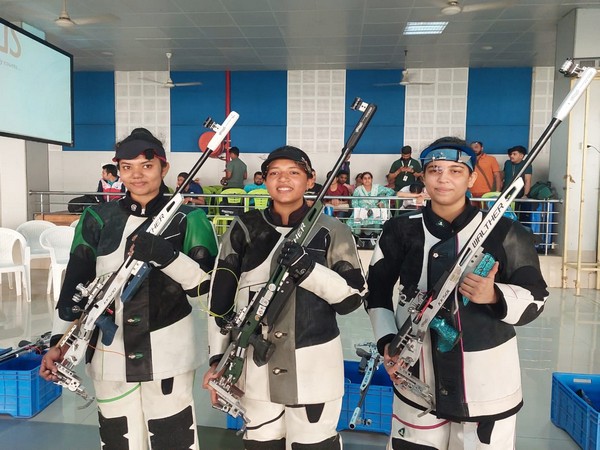 Sift Kaur Samra (Centre) after winning gold in 65th National Shooting Championship (Image: NRAI)