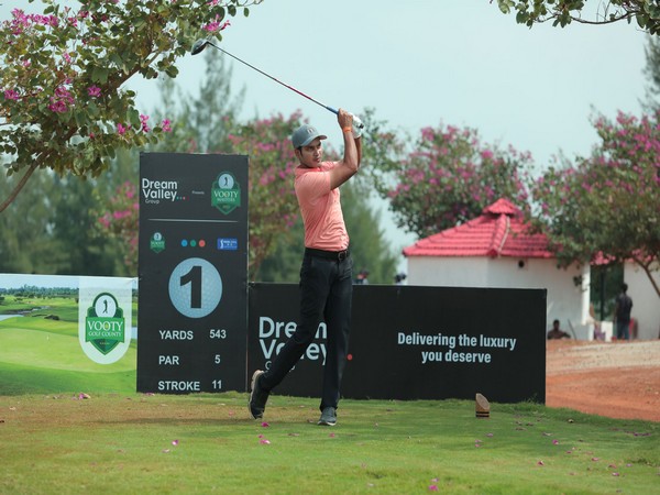 Manu Gandas in action during Round-1 of PGTI Masters 2022 (Image: PGTI)