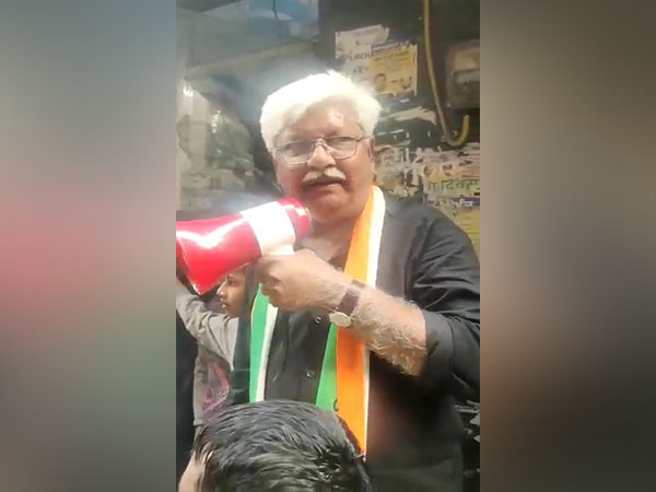 Asif Mohammad Khan addressing public gathering (Photo/ANI)