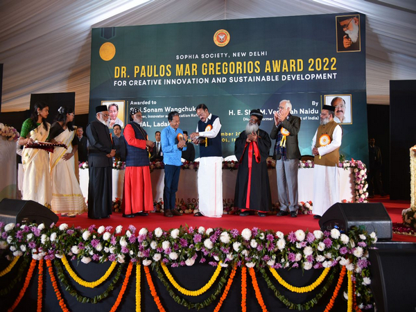 Former President Venkaiah Naidu presenting the Dr Paulose Mar Gregorious award to Sonam Wangchuk