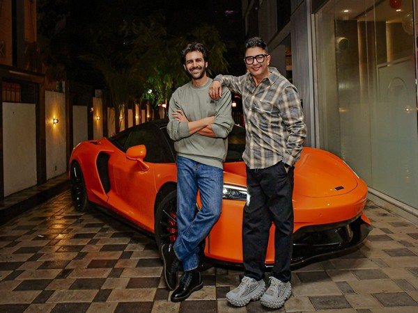 Kartik Aaryan, Bhushan Kumar (Image source: Twitter)