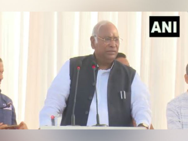 Congress President Mallikarjun Kharge addressing a public rally in Narmada, Gujarat.