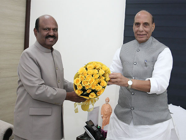 Bengal Governor Ananda Bose and Union Defence Minister Rajnath Singh (Photo/Office of Defence Minister twitter)