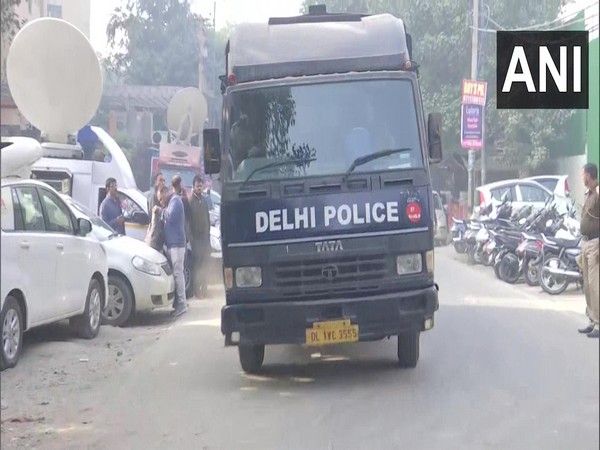 Aaftab taken to Forensic Science Laboratory office amid high security (Photo/ANI)