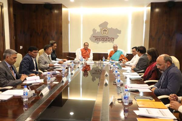 Union Finance Minister Nirmala Sitharaman and Chief Minister Shivraj Singh Chouhan at Mantralay (Photo/CMO)