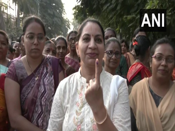 Women voters gather to cast their vote (Photo/ANI)