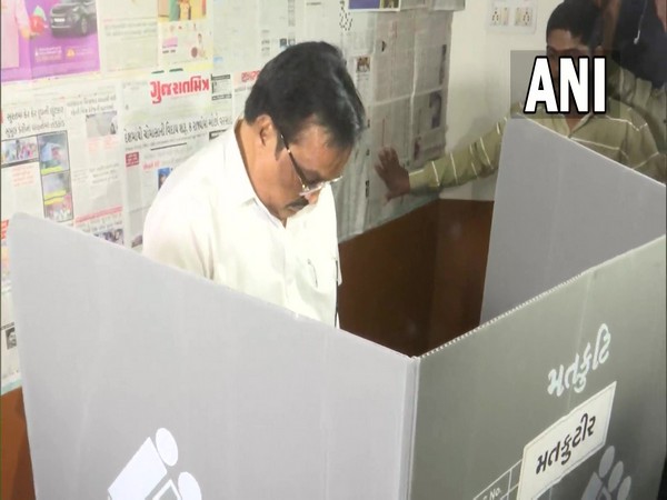 Gujarat BJP chief CR Paatil casts his vote in Surat (Photo/ANI)