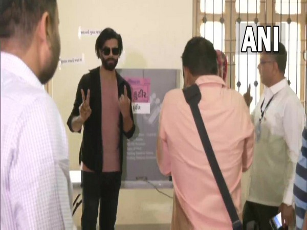 Cricketer Ravindra Jadeja cast his vote at a polling station in Jamnagar (Photo/ANI)