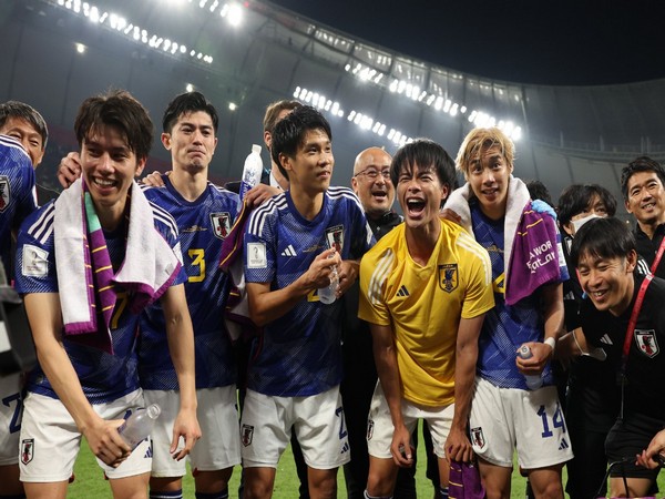 Japanese team celebrating their win (Photo: Twitter@FIFAWorldCup)