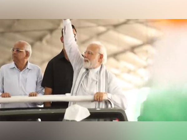 Prime Minister Narendra Modi during campaigning in Gujarat (Photo/Narendra Modi twitter)