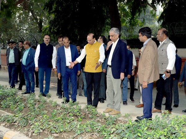 Delhi LG VK Saxena supervising the makeover (Photo/ANI)