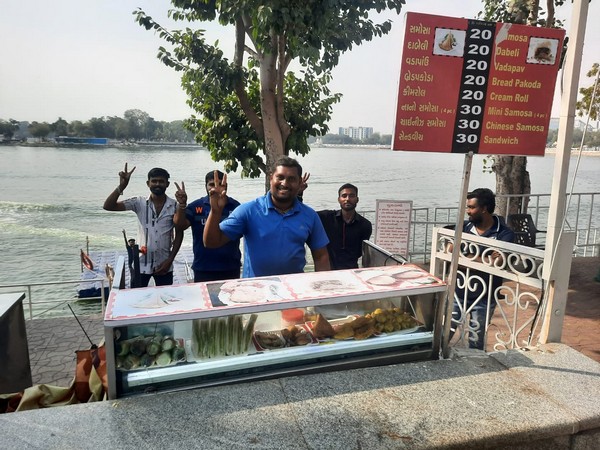 Vendors near the Kankaria Lake (Photo/ANI)