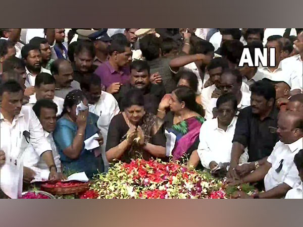 VK Sasikala paid floral tribute to former Tamil Nadu chief minister J Jayalalithaa. 