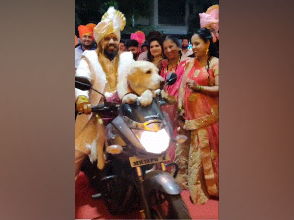 Darshan Nandu Pol with pet dog (Image Source: Twitter)