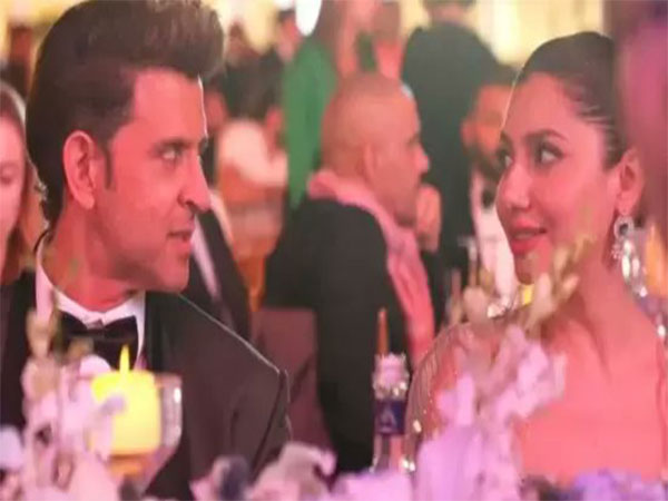 Hrithik Roshan and Mahira Khan (Image source: Instagram)