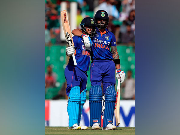 Virat Kohli, Ishan Kishan put on a run-fest (Photo: Twitter@sachin_rt)
