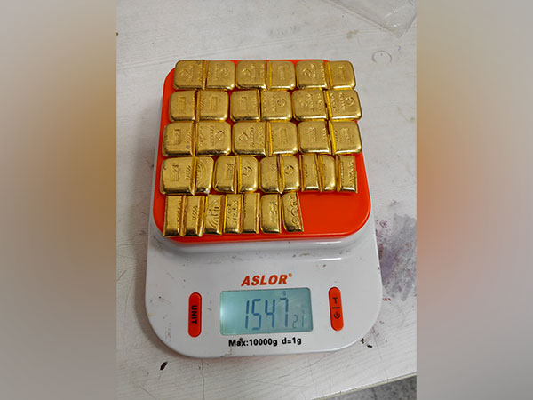Gold seized by Hyderabad Airport Customs (Photo/ANI)