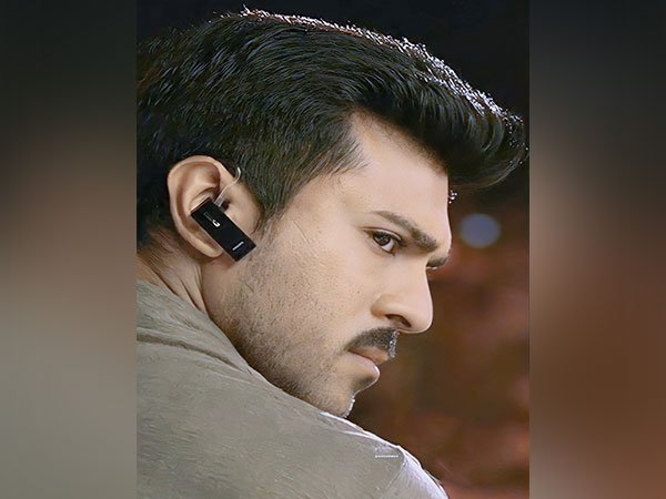 Ram Charan in a still from 'Dhruva' (Image Source: Twitter)