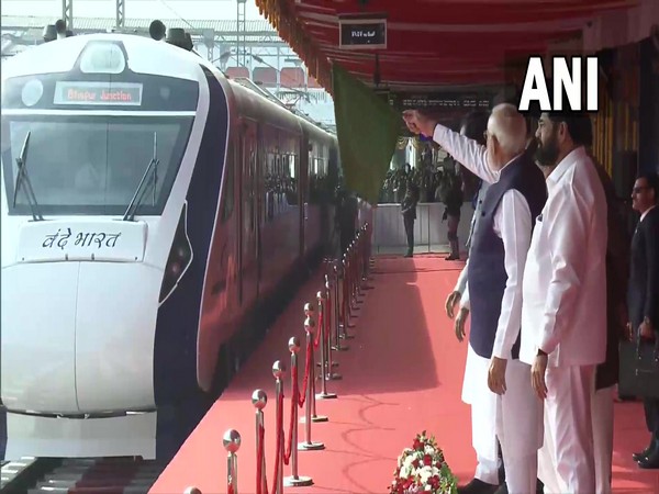 PM Modi flags off Vande Bharat Express from Nagpur to Bilaspur (Photo/ANI) 