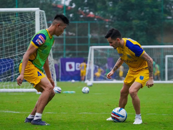 Keralal Blasters practising ahead of game (Photo: Twitter@KeralaBlasters)