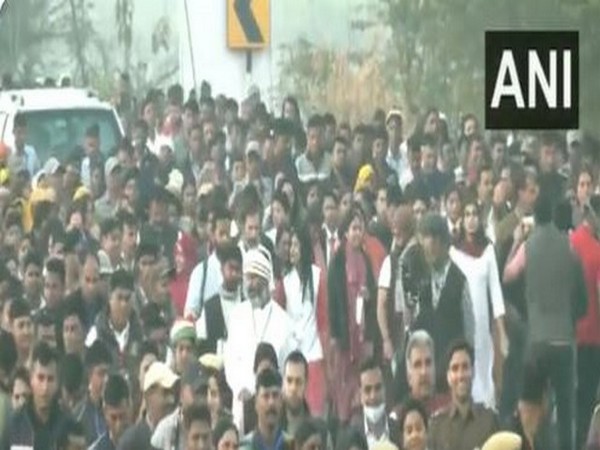 Congress party's Bharat Jodo Yatra resumes from Bundi in Rajasthan (photo/ANI)