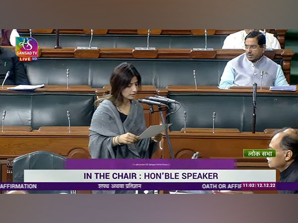 Dimple Yadav takes oath in lok sabha today (photo/sansad tv)