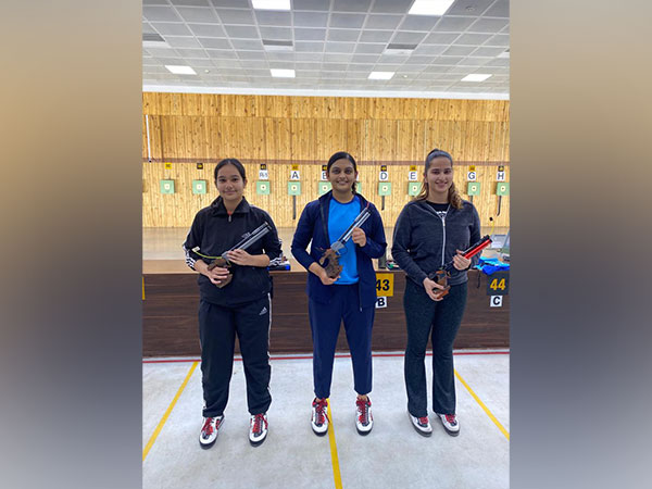 Divya T.S (Centre) after winning gold in women's 10m air pistol in 65th National Shooting Championship (Image: NRAI)