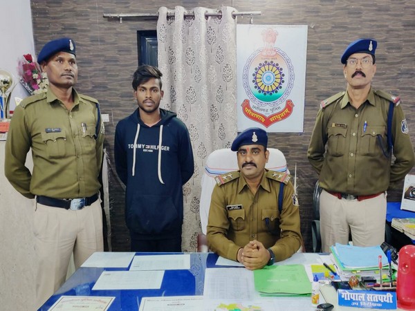 Accused in police custody (Photo/ANI)